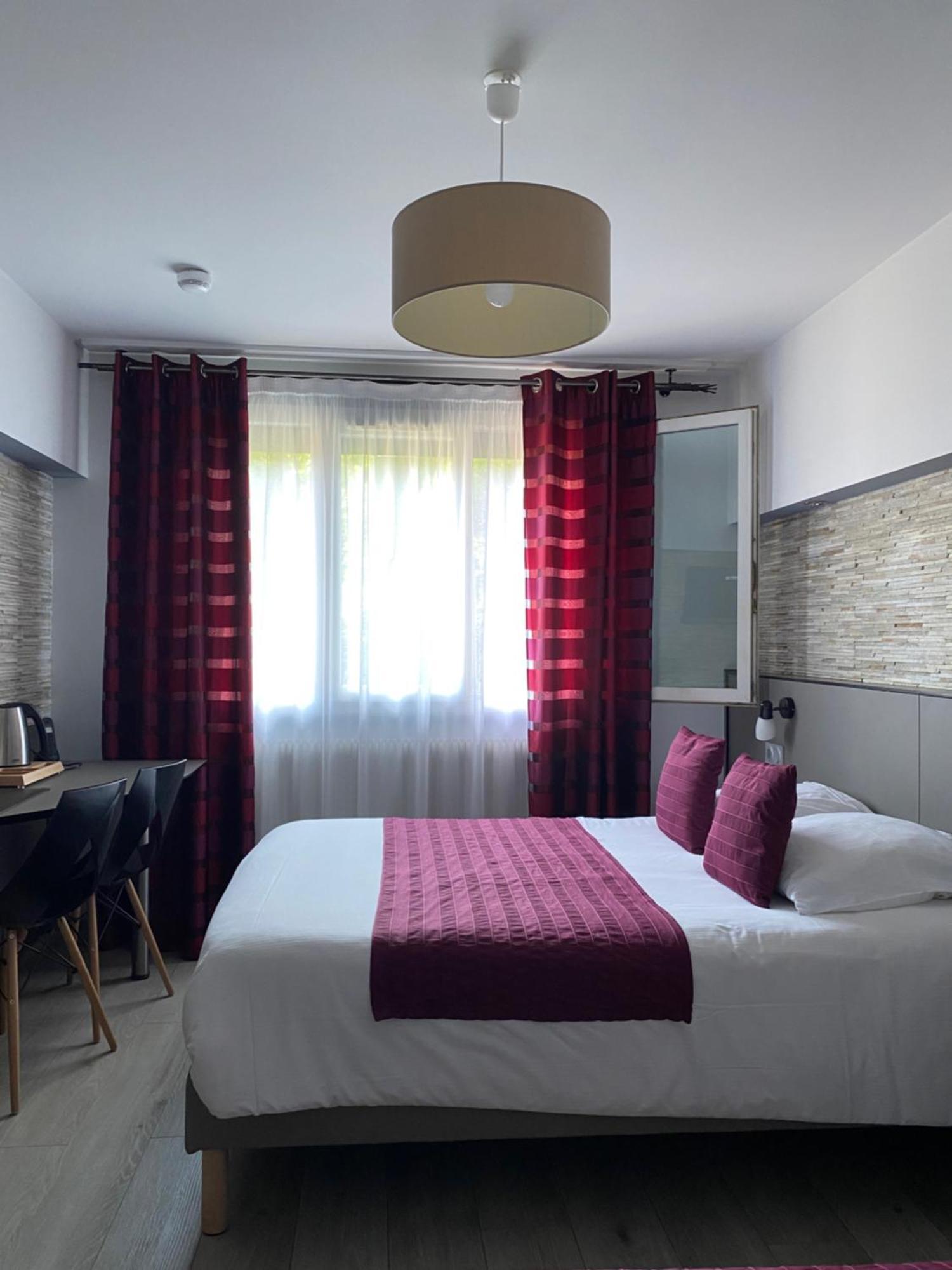 Auberge Des Moulins Pont-Les-Moulins Екстериор снимка