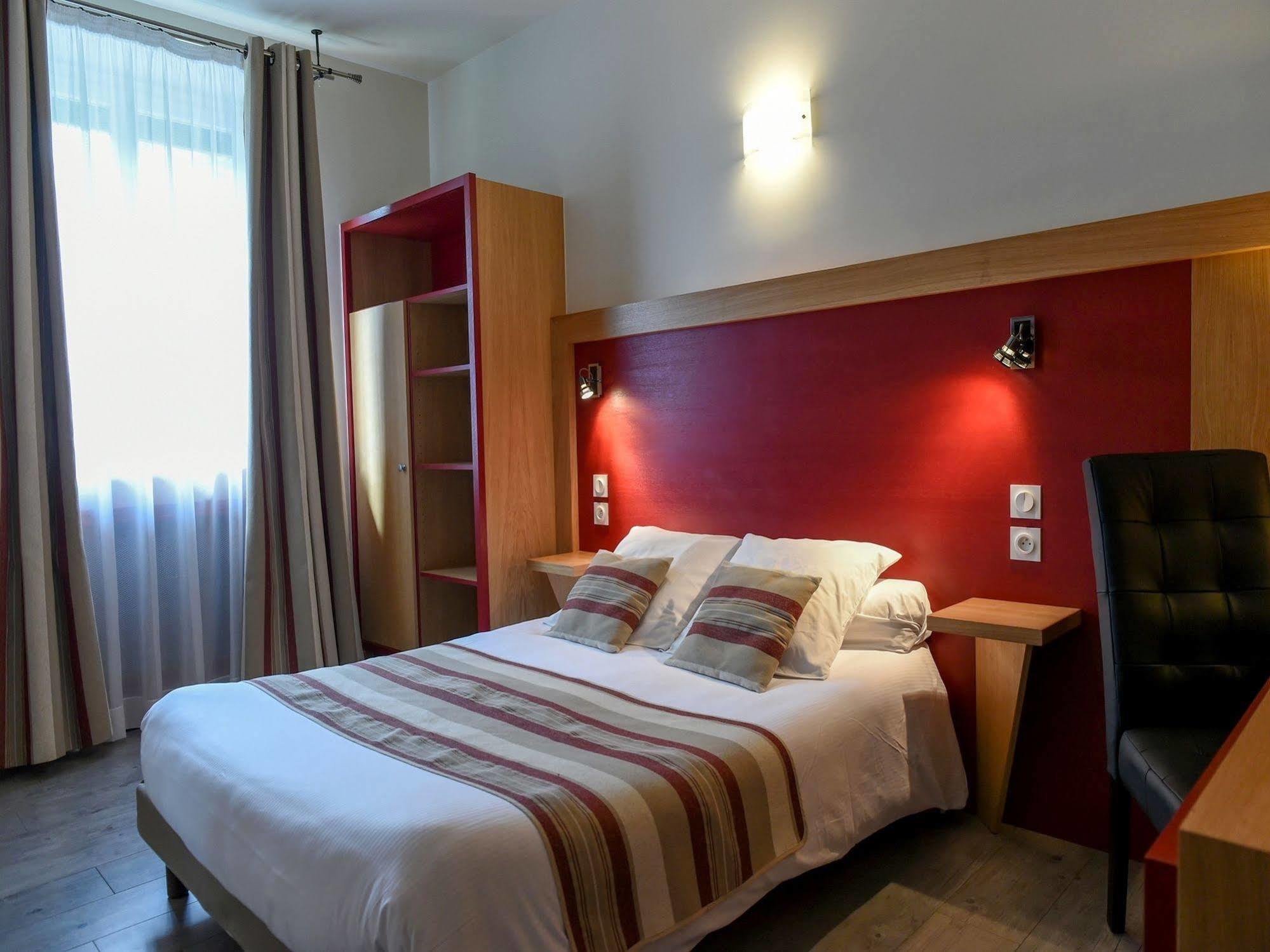 Auberge Des Moulins Pont-Les-Moulins Екстериор снимка